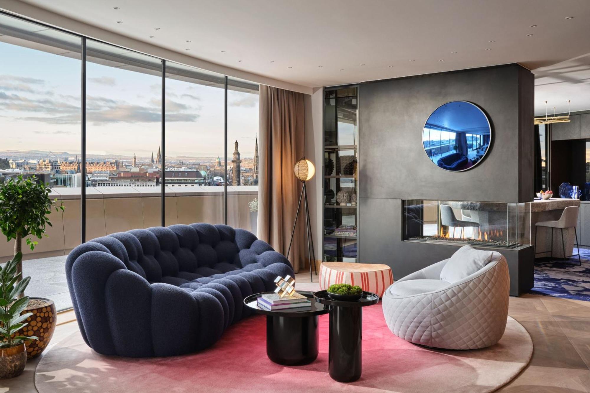 Penthouse with City View