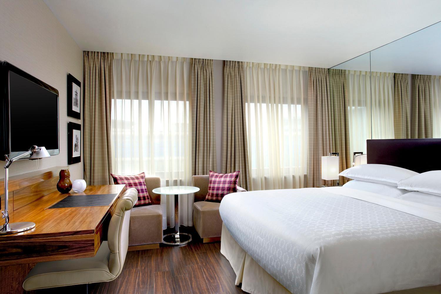 Deluxe Room 1 King,1516367899:JPEG