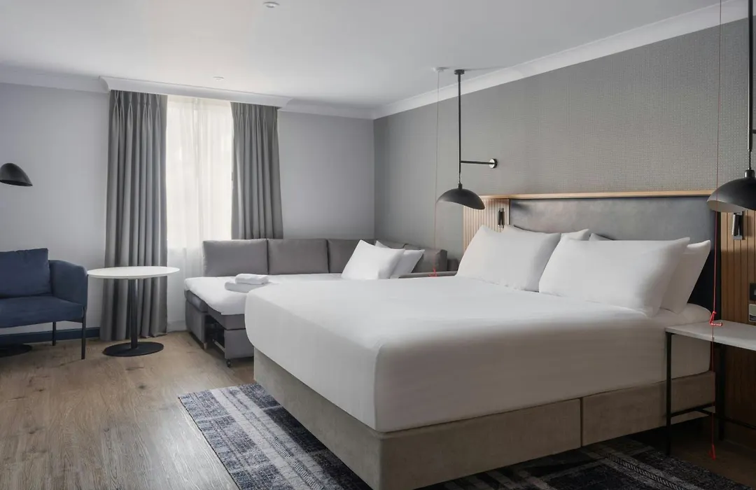 Edinburgh Marriott Hotel Holyrood-1
